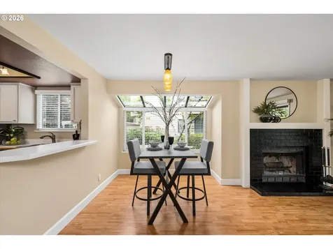 1922 Lake Isle Drive Eugene OR 97401