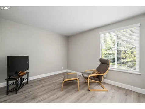 1922 Lake Isle Drive Eugene OR 97401