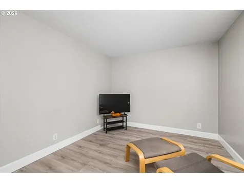 1922 Lake Isle Drive Eugene OR 97401