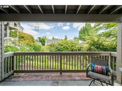 1922 Lake Isle Drive Eugene OR 97401