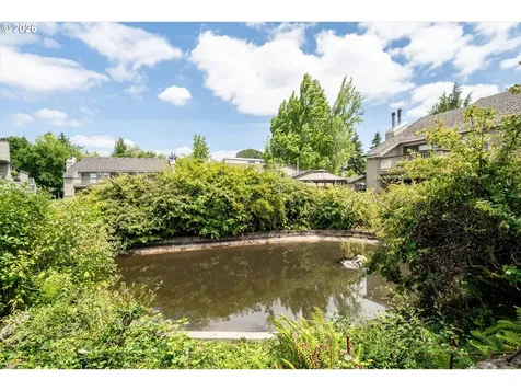 1922 Lake Isle Drive Eugene OR 97401