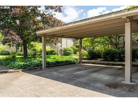 1922 Lake Isle Drive Eugene OR 97401