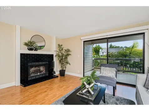 1922 Lake Isle Drive Eugene OR 97401