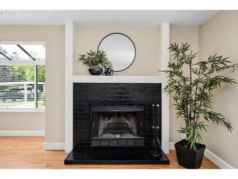 1922 Lake Isle Drive Eugene OR 97401
