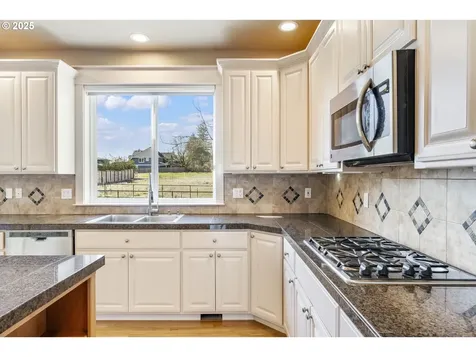 3445 NW 118th Avenue Portland OR 97229