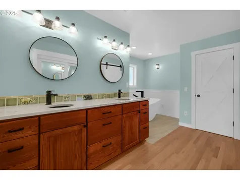 89523 Manion Drive Warrenton OR 97146