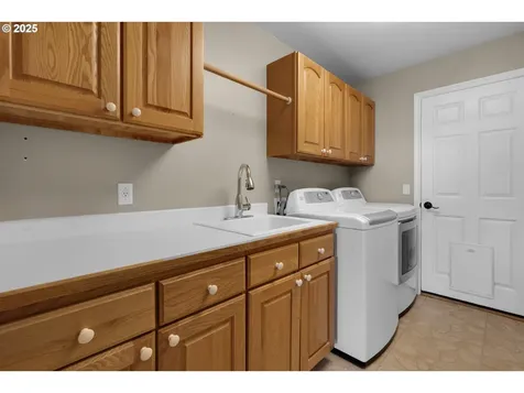 89523 Manion Drive Warrenton OR 97146