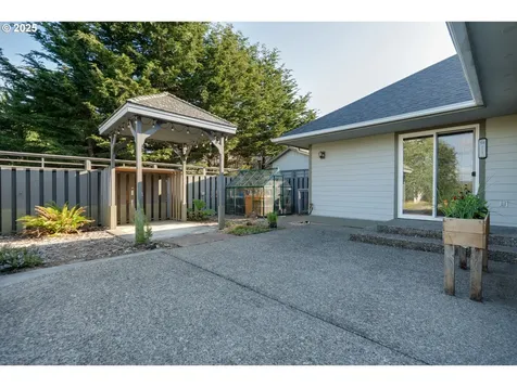 89523 Manion Drive Warrenton OR 97146