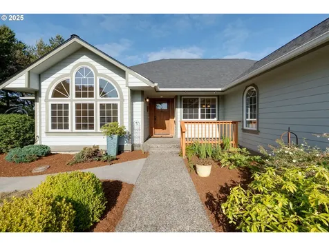 89523 Manion Drive Warrenton OR 97146