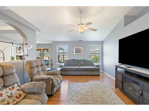 717 Callahan Drive Roseburg OR 97471