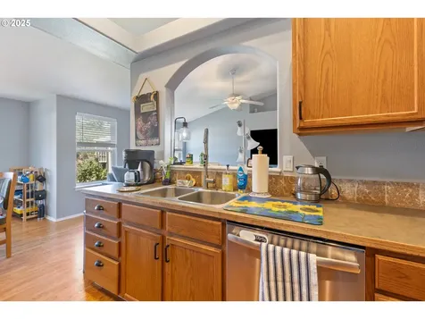 717 Callahan Drive Roseburg OR 97471