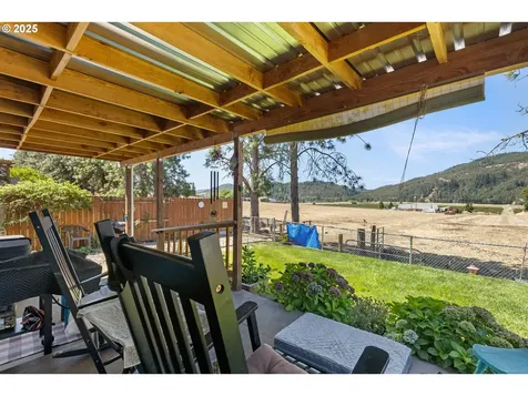 717 Callahan Drive Roseburg OR 97471