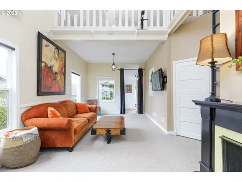160 W Exeter Street Gladstone OR 97027