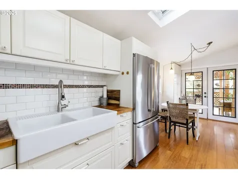 160 W Exeter Street Gladstone OR 97027