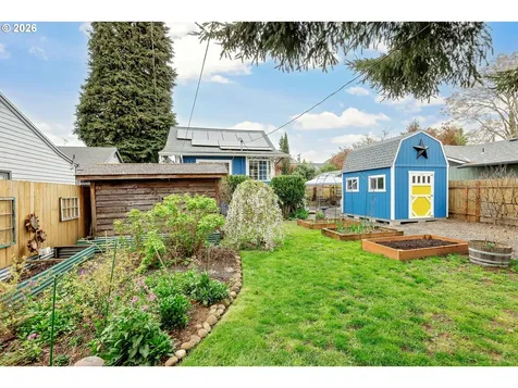 160 W Exeter Street Gladstone OR 97027