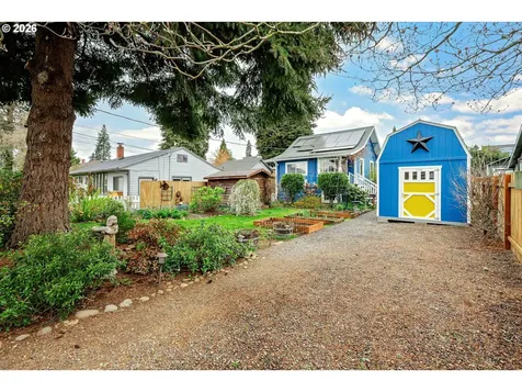 160 W Exeter Street Gladstone OR 97027