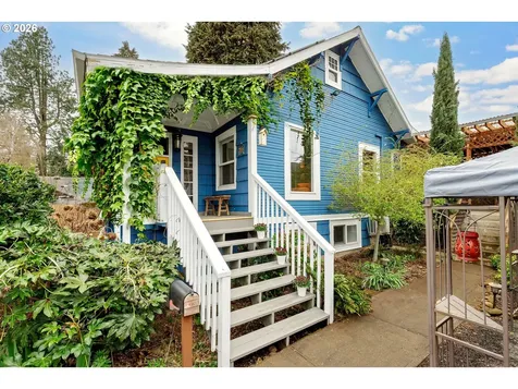 160 W Exeter Street Gladstone OR 97027