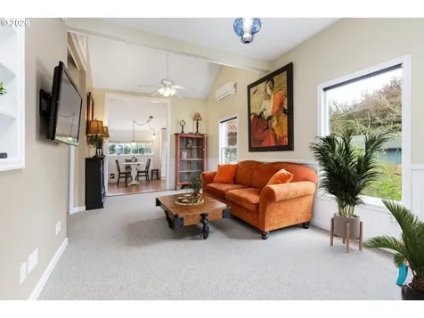 160 W Exeter Street Gladstone OR 97027