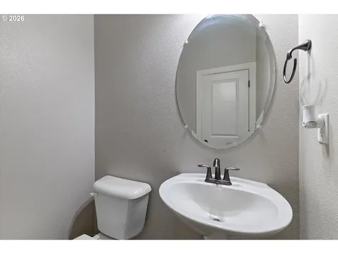 2400 NE 187th Place Vancouver WA 98684