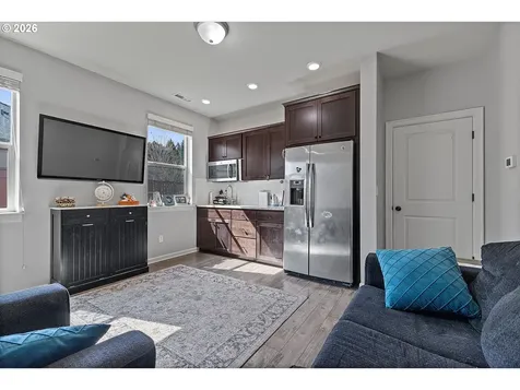 2400 NE 187th Place Vancouver WA 98684