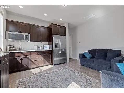 2400 NE 187th Place Vancouver WA 98684