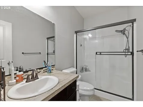 2400 NE 187th Place Vancouver WA 98684