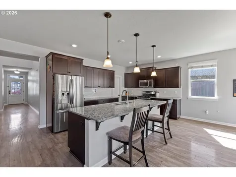 2400 NE 187th Place Vancouver WA 98684