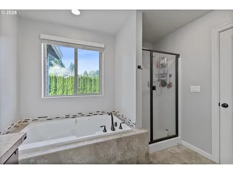 2400 NE 187th Place Vancouver WA 98684
