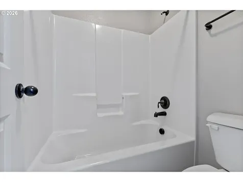 2400 NE 187th Place Vancouver WA 98684