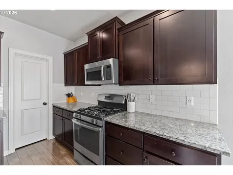 2400 NE 187th Place Vancouver WA 98684