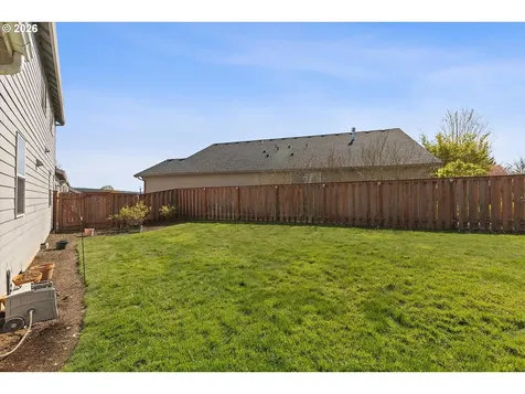 2400 NE 187th Place Vancouver WA 98684