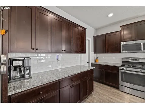 2400 NE 187th Place Vancouver WA 98684