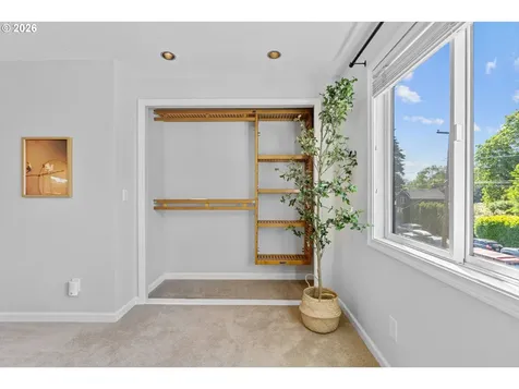 545 S Florida Street Portland OR 97219