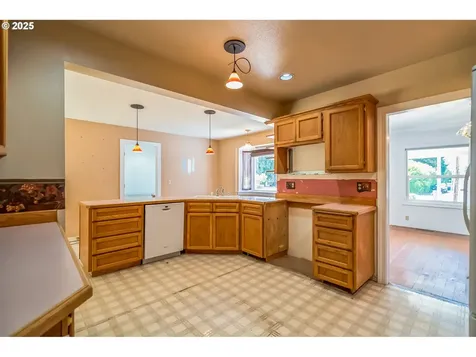 7105 NE 58th Avenue Vancouver WA 98661