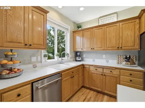 1655 Diamond Peak Court NW Salem OR 97304