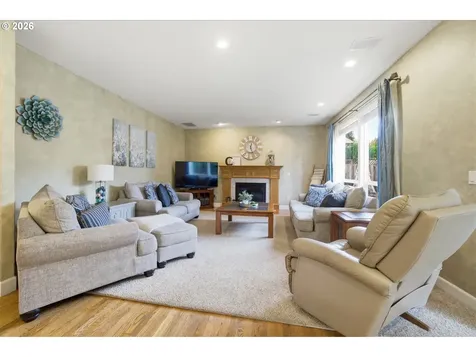 1655 Diamond Peak Court NW Salem OR 97304