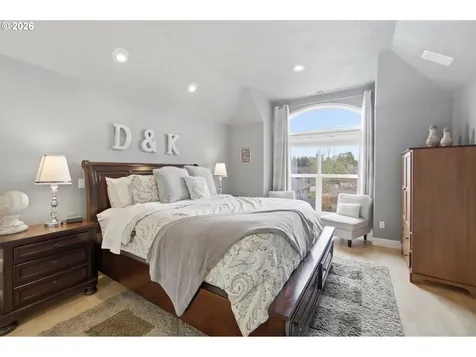 1655 Diamond Peak Court NW Salem OR 97304
