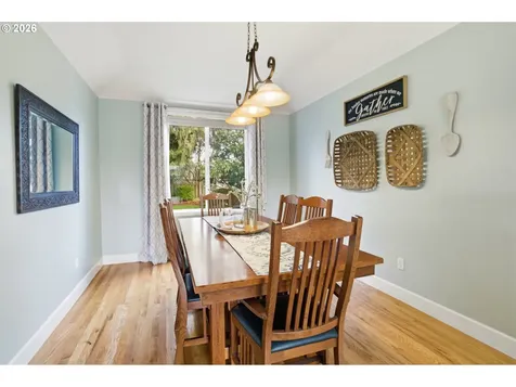 1655 Diamond Peak Court NW Salem OR 97304