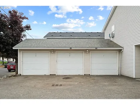 18230 SE Pine Street Portland OR 97233