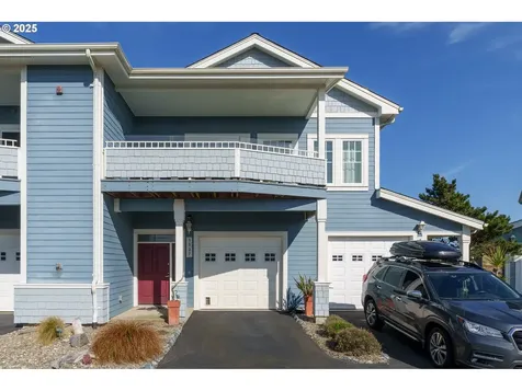 1327 Village Loop Bandon OR 97411