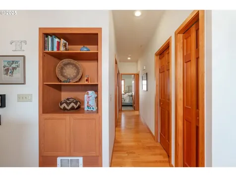 1327 Village Loop Bandon OR 97411