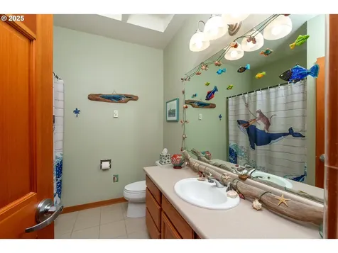 1327 Village Loop Bandon OR 97411