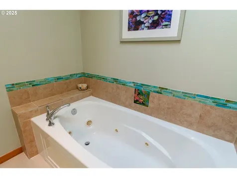 1327 Village Loop Bandon OR 97411