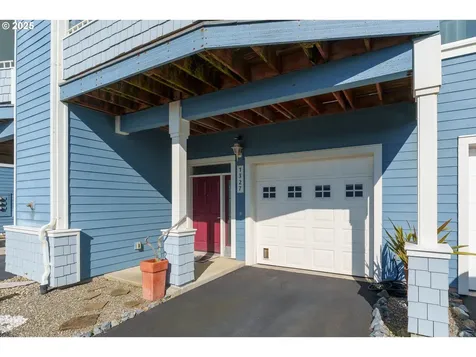 1327 Village Loop Bandon OR 97411