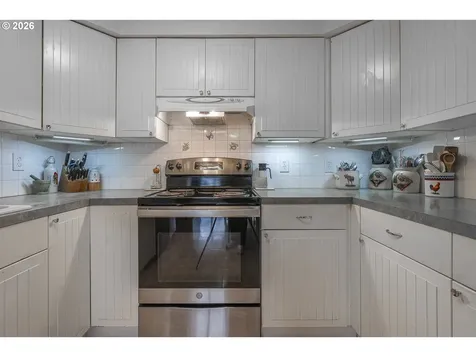 1562 SW Levens Street Dallas OR 97338