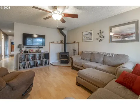 1562 SW Levens Street Dallas OR 97338