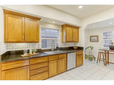 5717 N Denver Avenue Portland OR 97217