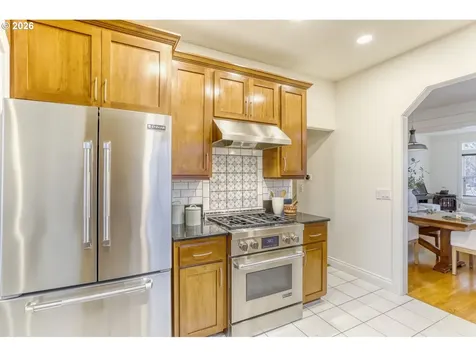 5717 N Denver Avenue Portland OR 97217