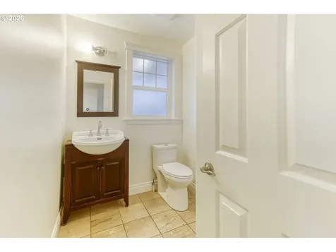5717 N Denver Avenue Portland OR 97217
