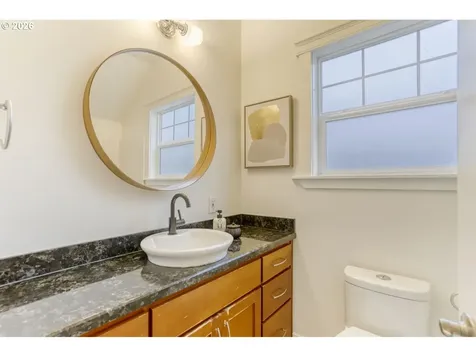 5717 N Denver Avenue Portland OR 97217